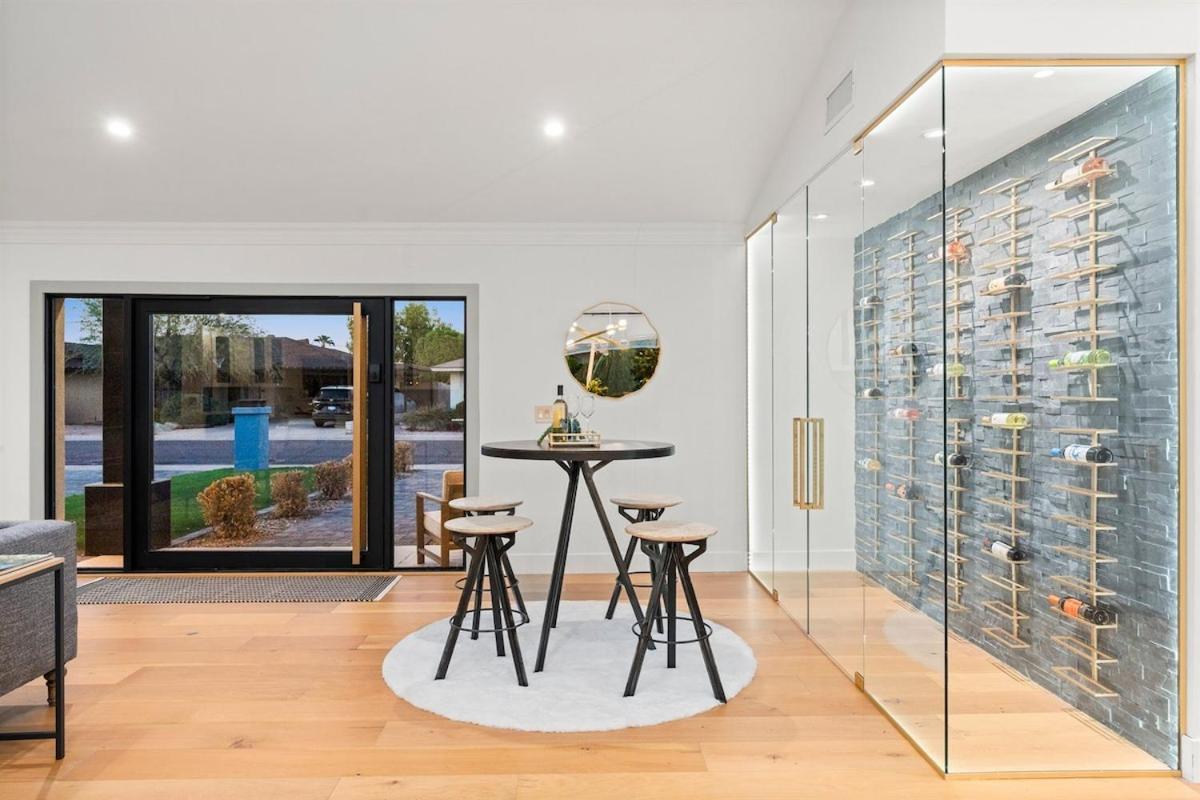 Luxury Retreat, Heated Pool, Mini Golf And Old Town Holiday home *