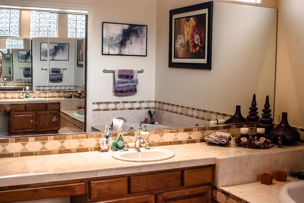Luxury-3 Bed-two Full Master-best Location *