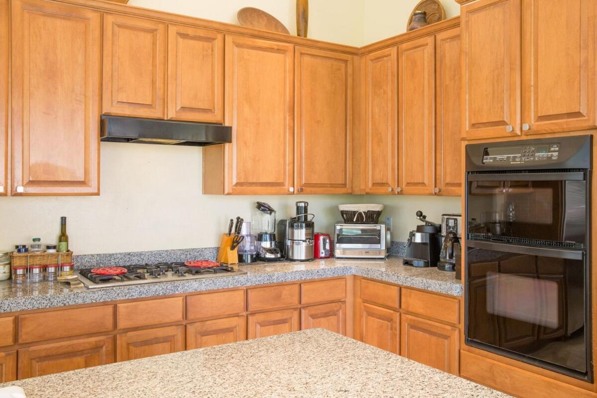 Luxury-3 Bed-two Full Master-best Location Holiday home