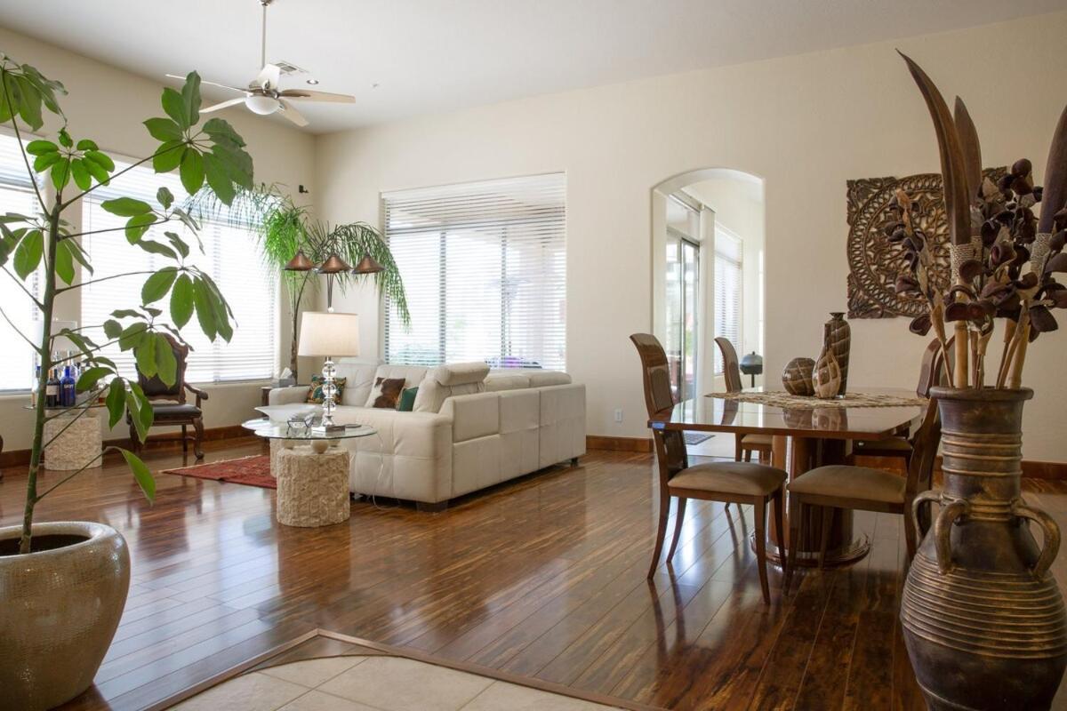 Luxury-3 Bed-two Full Master-best Location Holiday home Scottsdale