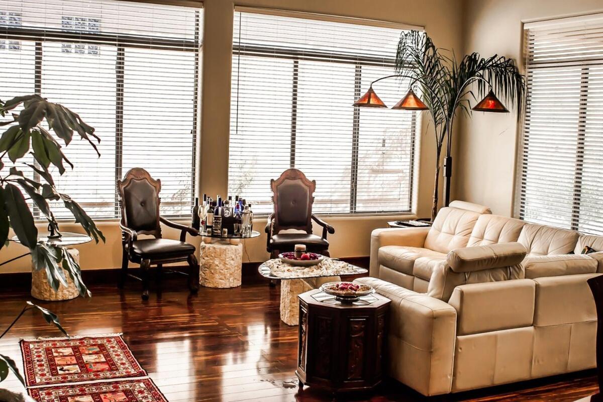 Holiday home Luxury-3 Bed-two Full Master-best Location