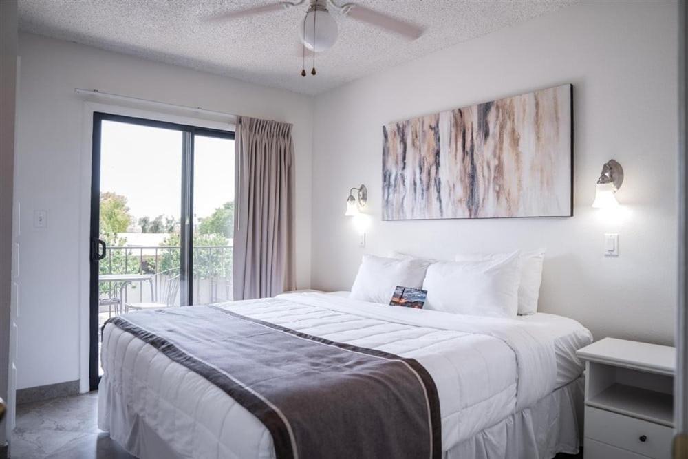 228 Fully Furnished, Wifi Included Apartment Scottsdale