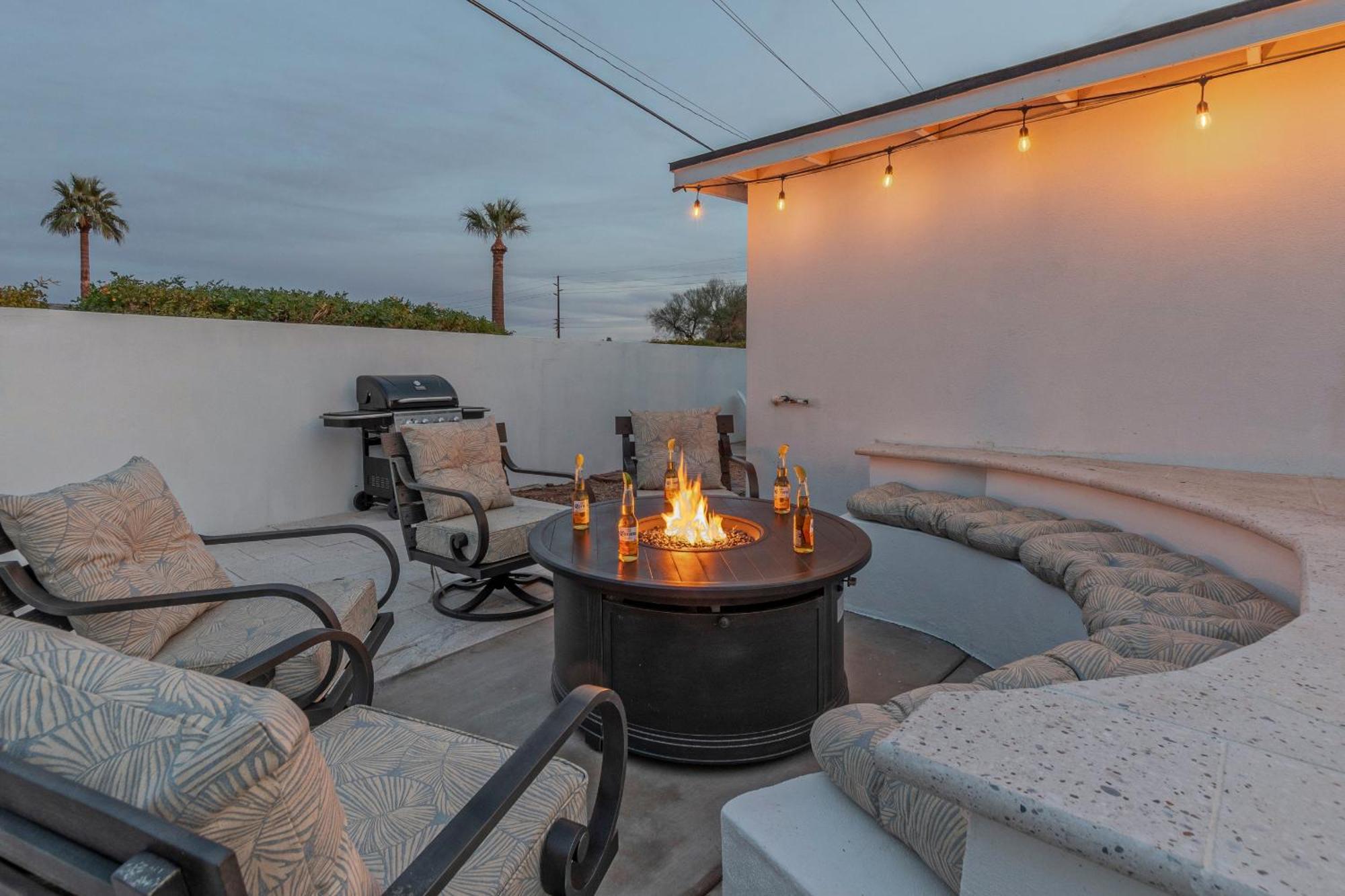 Stylish 3br Retreat With Backyard Oasis Near Old Town Scottsdale