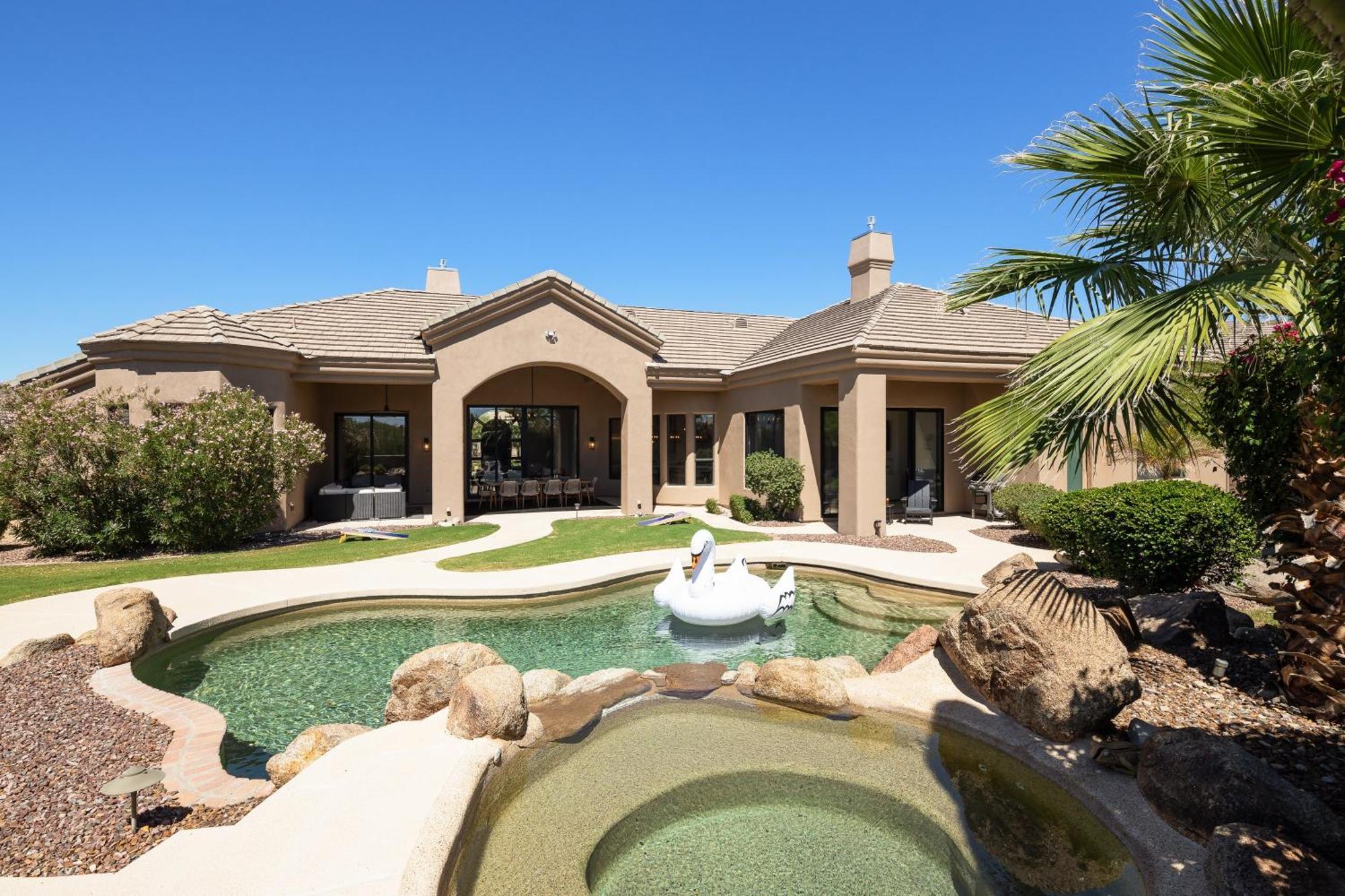 Zenith Private Pool & Long Term 5207 * Scottsdale