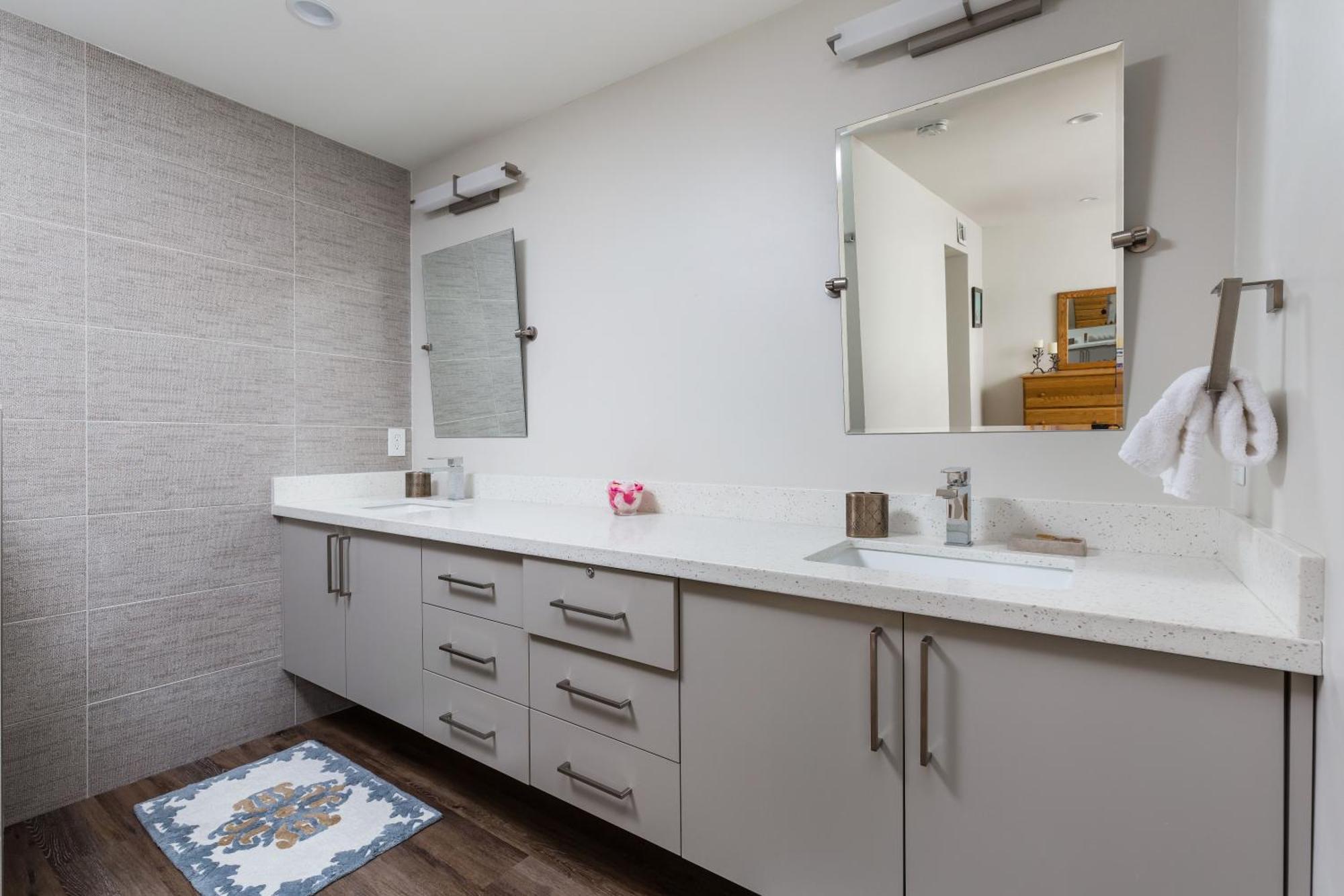 N Miller Rd Unit 230 Holiday home *