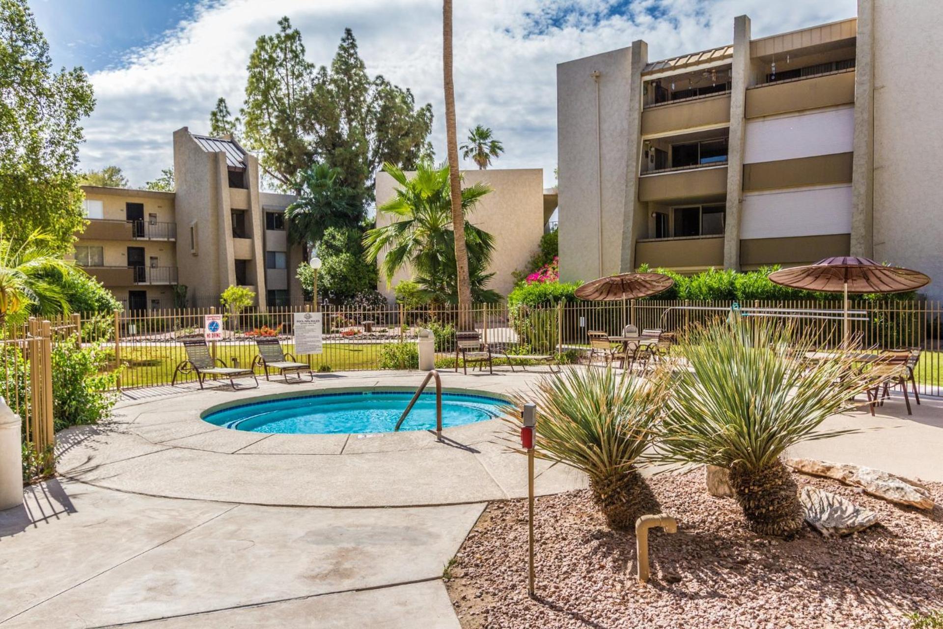 Stunning Camelback - *