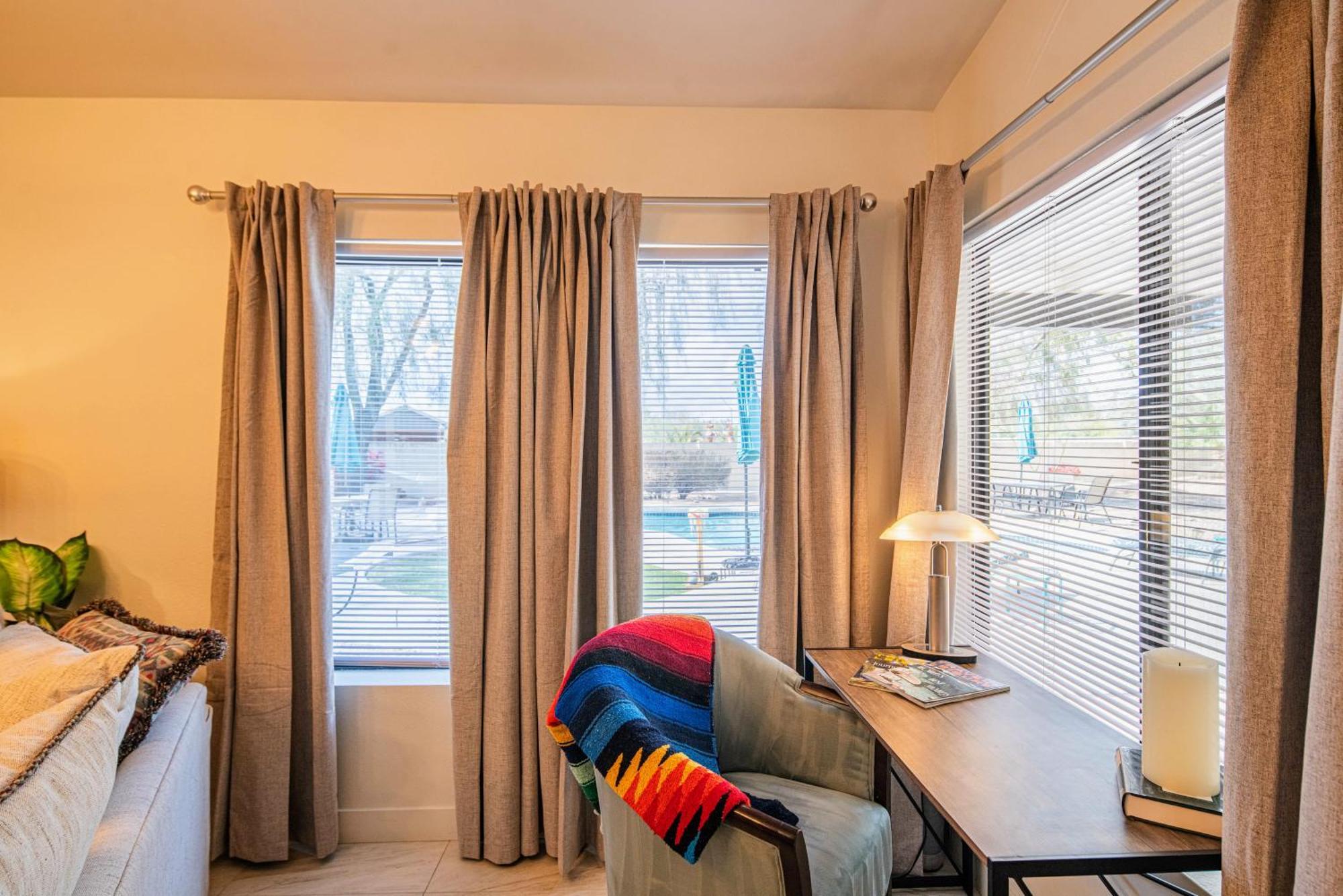 Spacious With Pool, Golf, Game Room, And Two Master Holiday home *