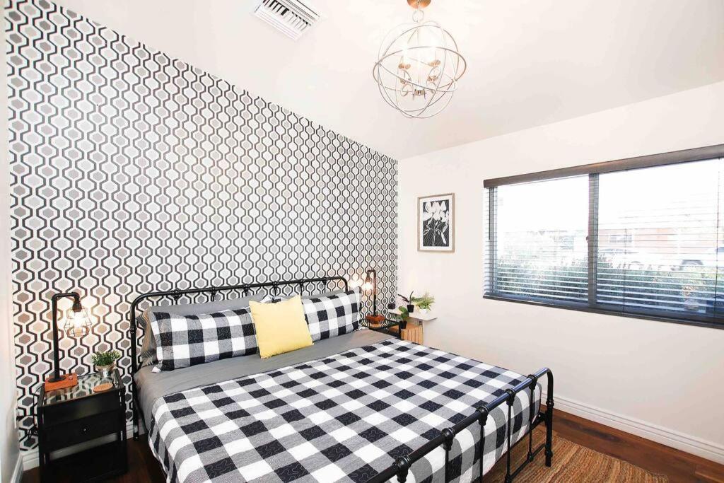 Scottsdale Farmhouse * Scottsdale