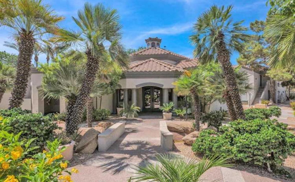 Thompson Peak Retreat Scottsdale