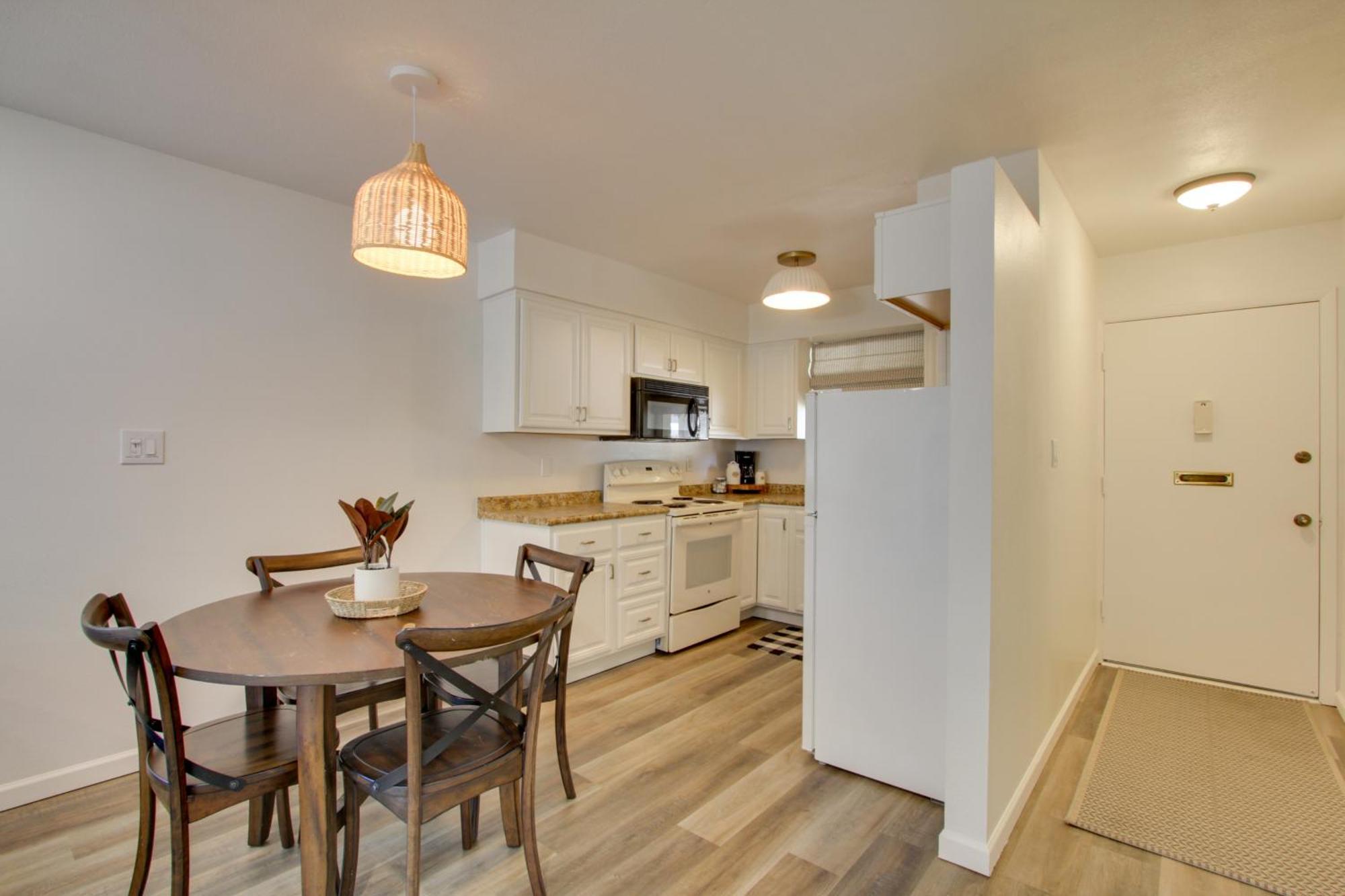 Apartment Community Pool, 3 Mi To Old Town *
