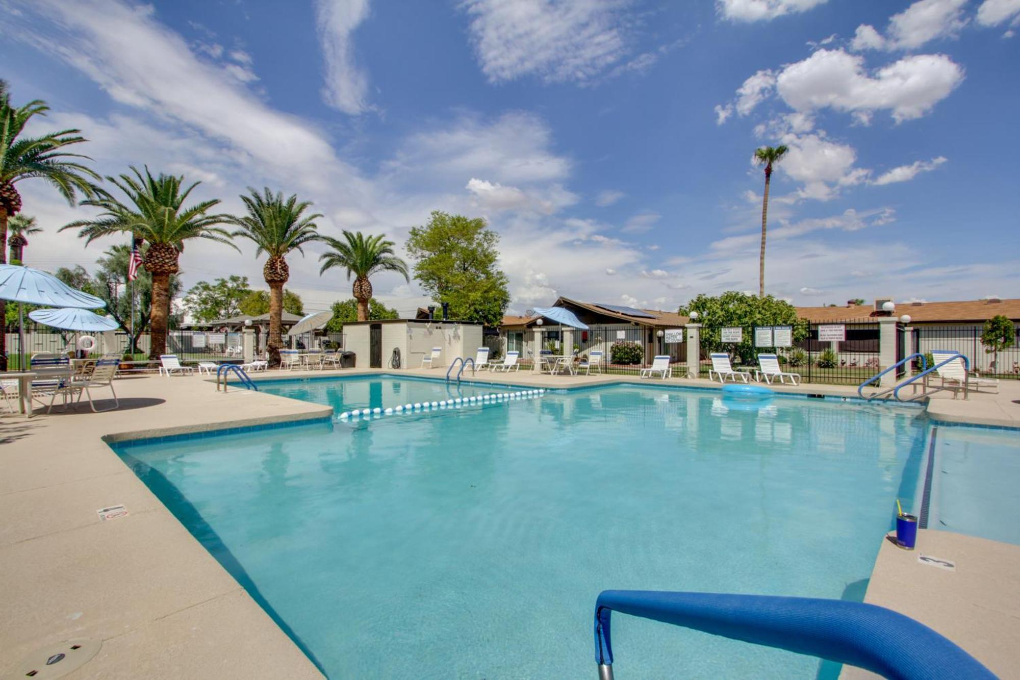 Community Pool, 3 Mi To Old Town Apartment *