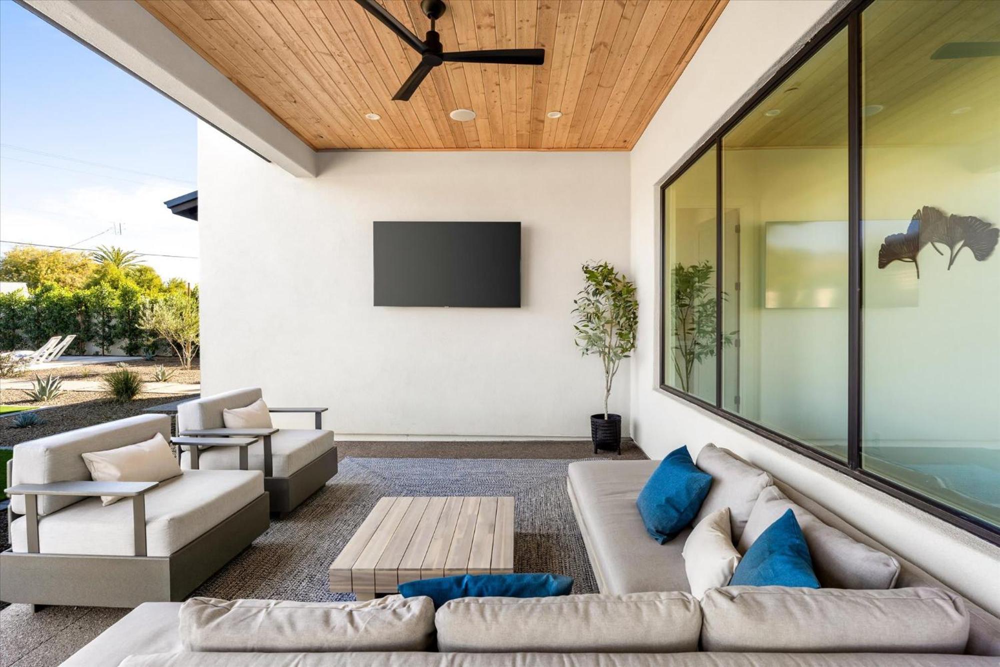 Luxe Villa, Private Pool Putting And Bbq Villa *