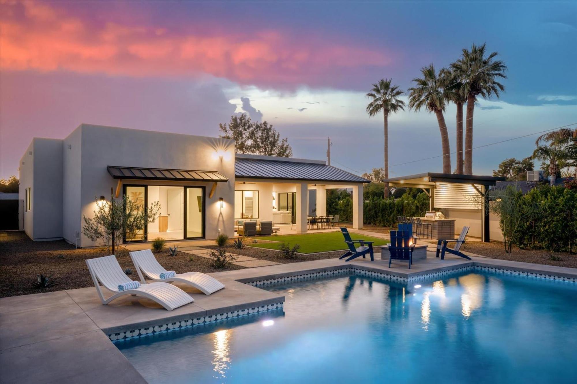 Luxe Villa, Private Pool Putting And Bbq *