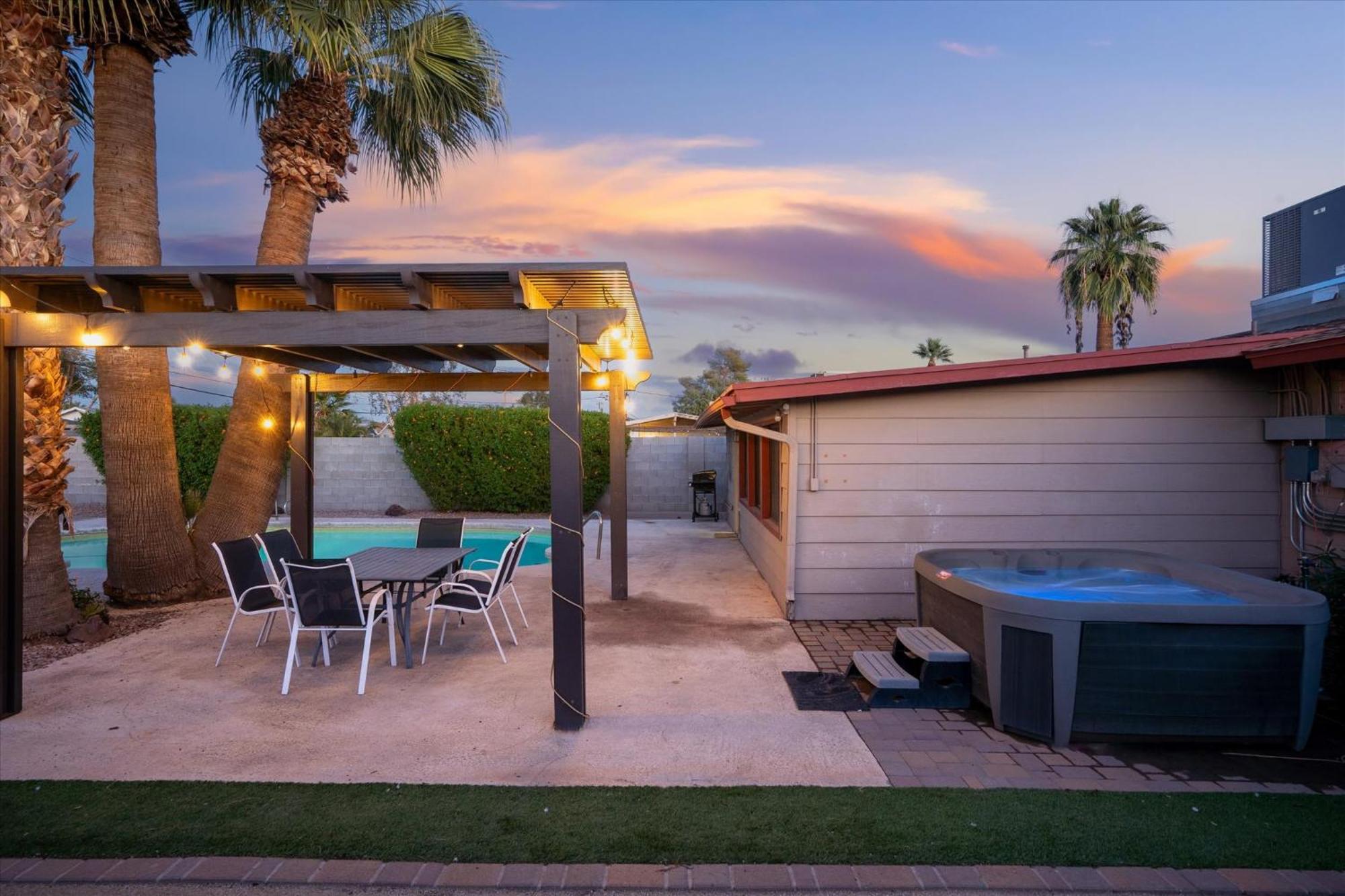 Find Me Under The Palms Holiday home Scottsdale