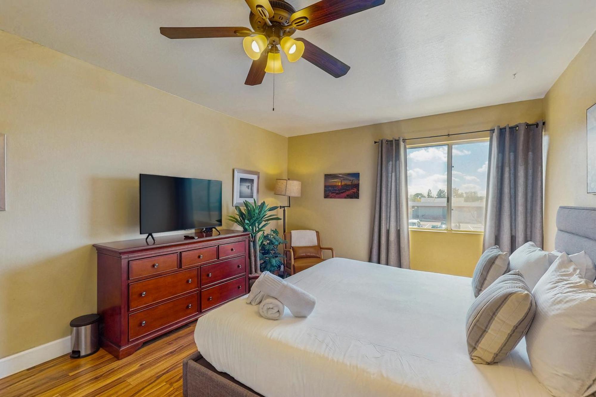 Camelback House Apartment