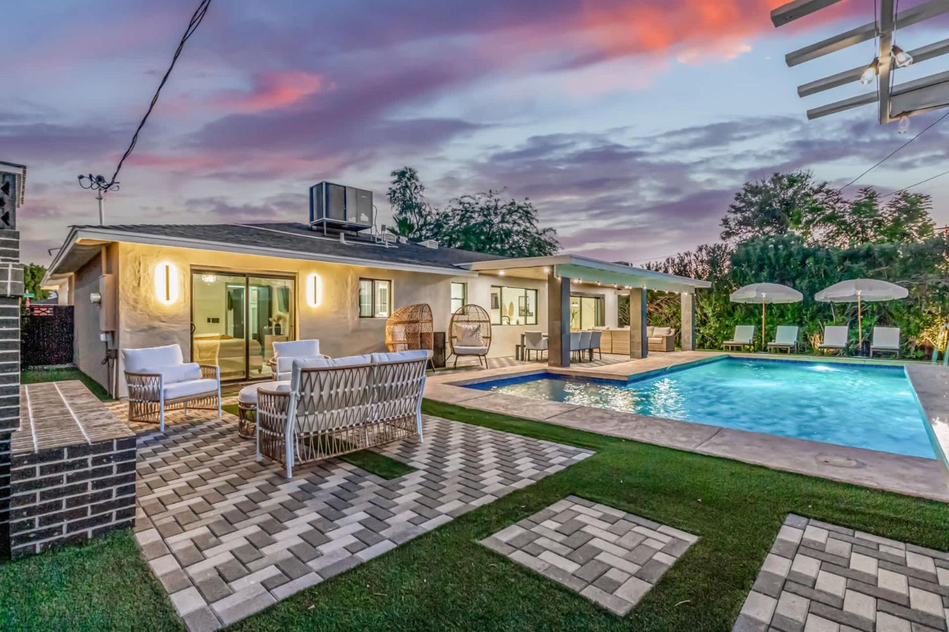 The Kensington Custom Retreat Holiday home
