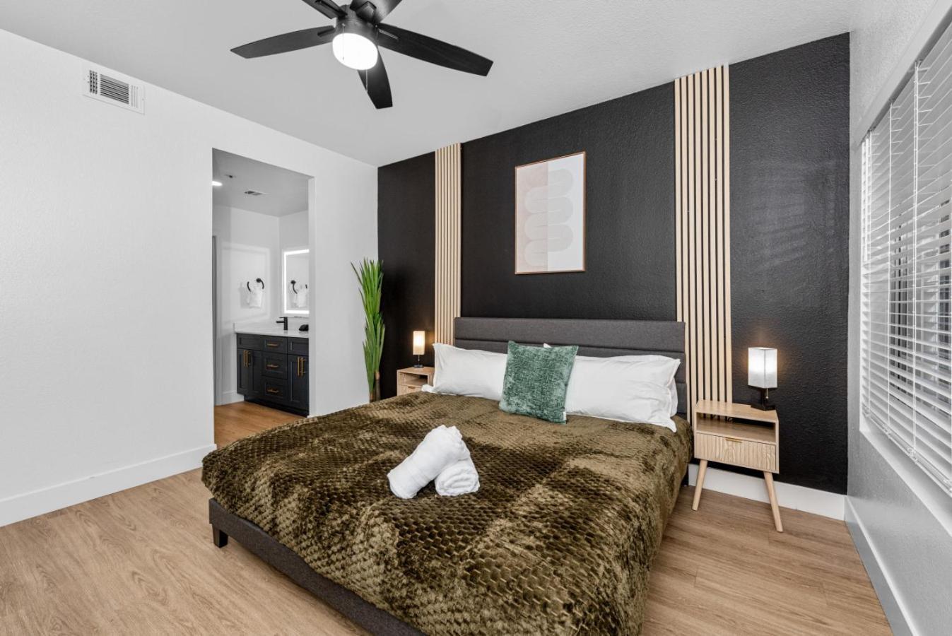 Pet-friendly Pool Basketball Court Apartment *