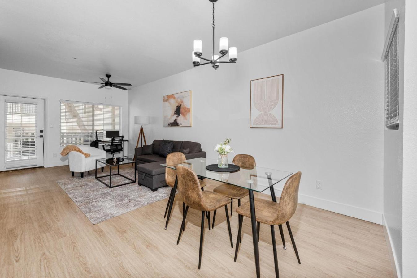 Retreat Pools Gym Hot Tub Yoga Apartment Scottsdale