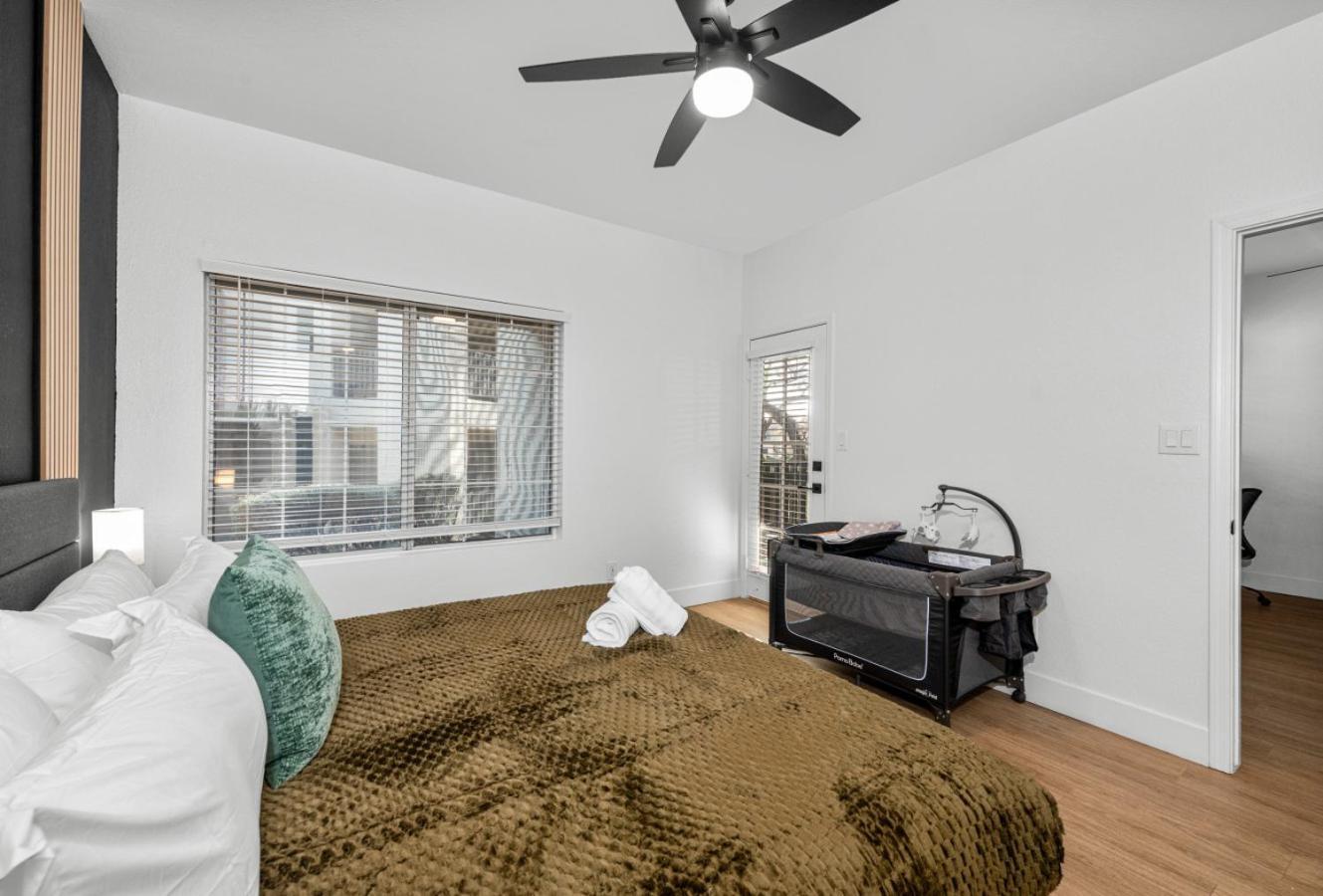 Apartment Retreat Pools Gym Hot Tub Yoga