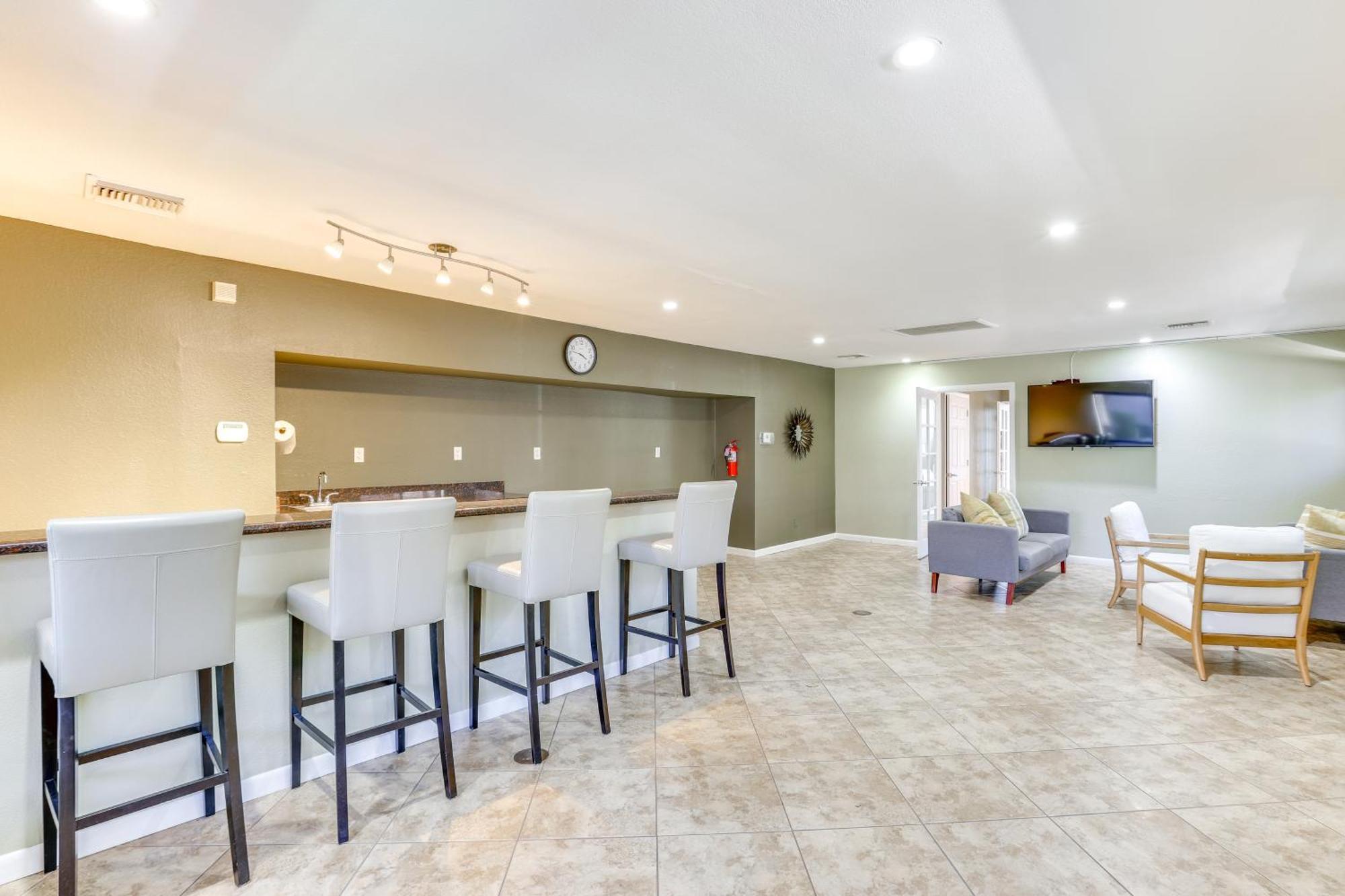 Pool And Hot Tub Access Cozy In Scottsdale! Apartment