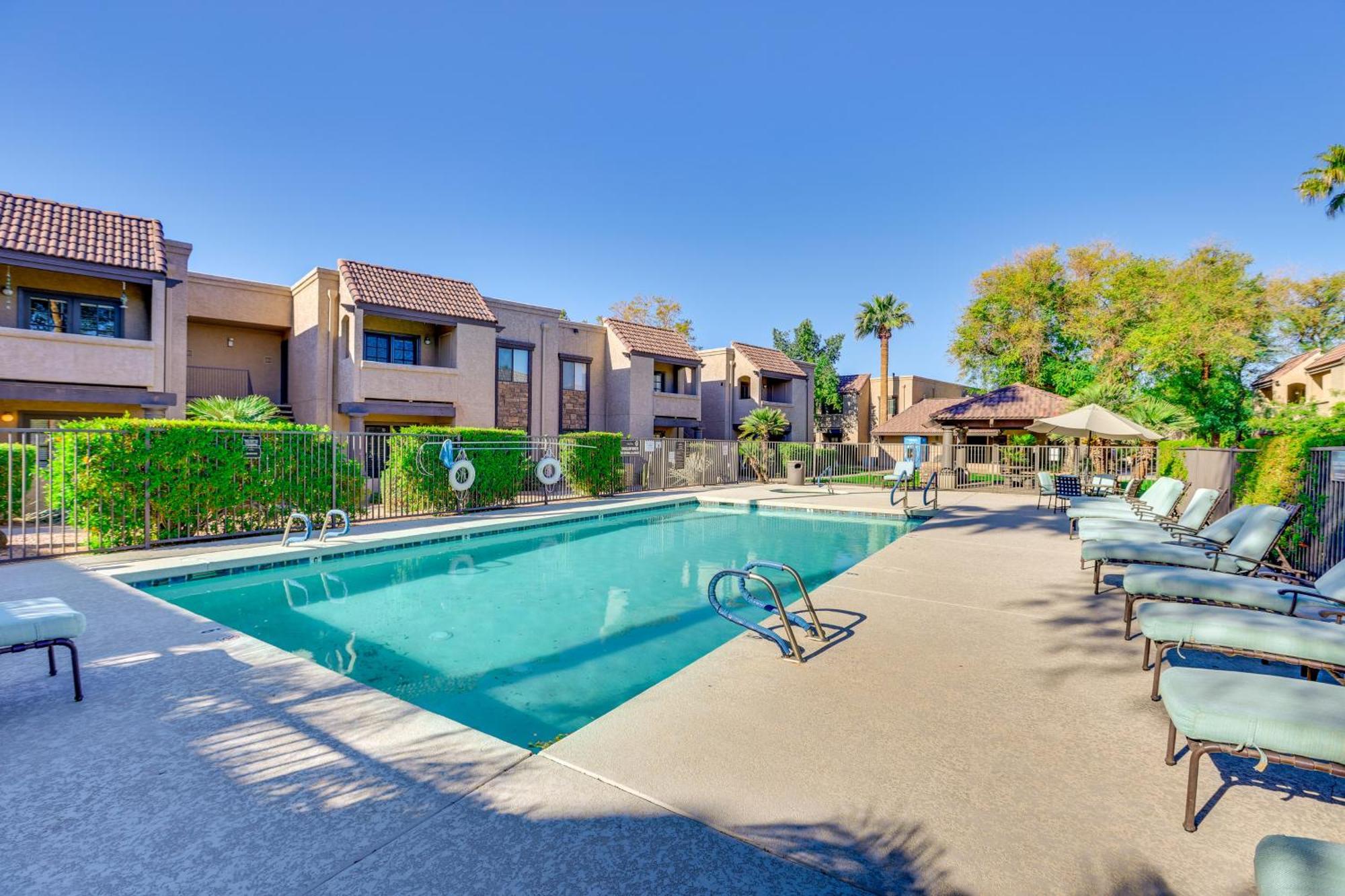 Pool And Hot Tub Access Cozy In Scottsdale! Apartment