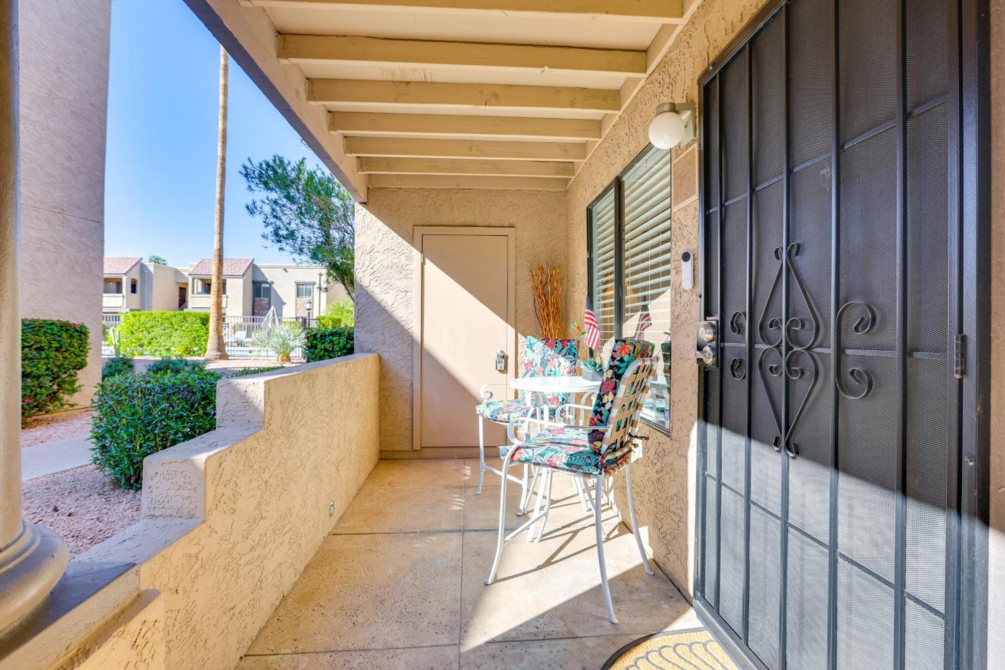 Pool And Hot Tub Access Cozy In Scottsdale! *