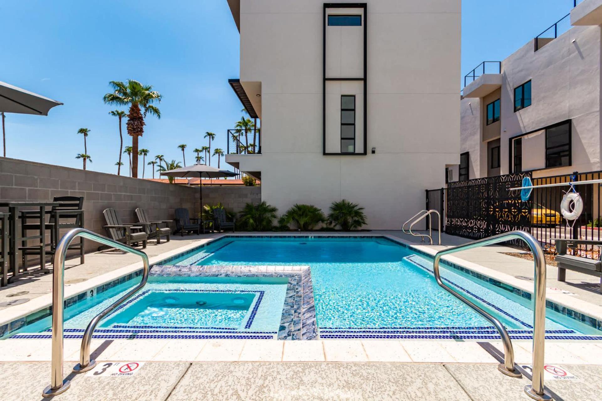 Papago Lux Townhouse With Rooftop Lounge Holiday home *