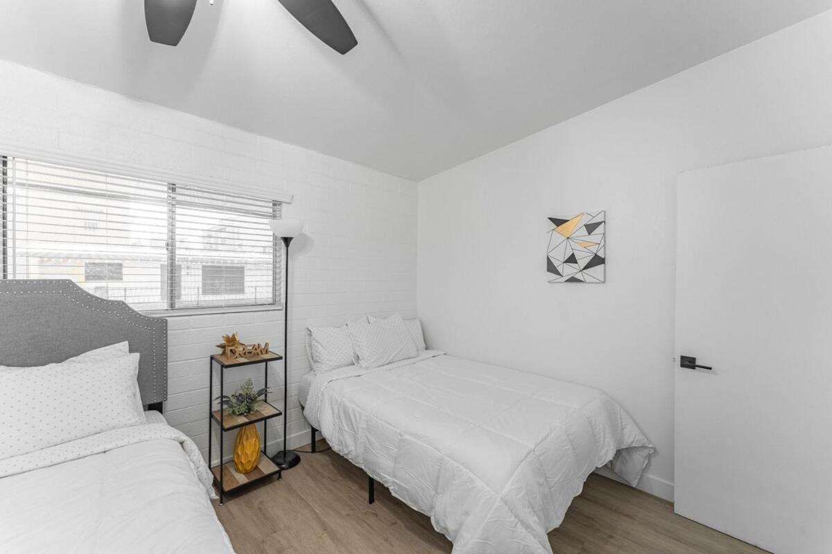 Old Town 2 Bedroom Apt, Gated Patio & Amenities Apartment Scottsdale