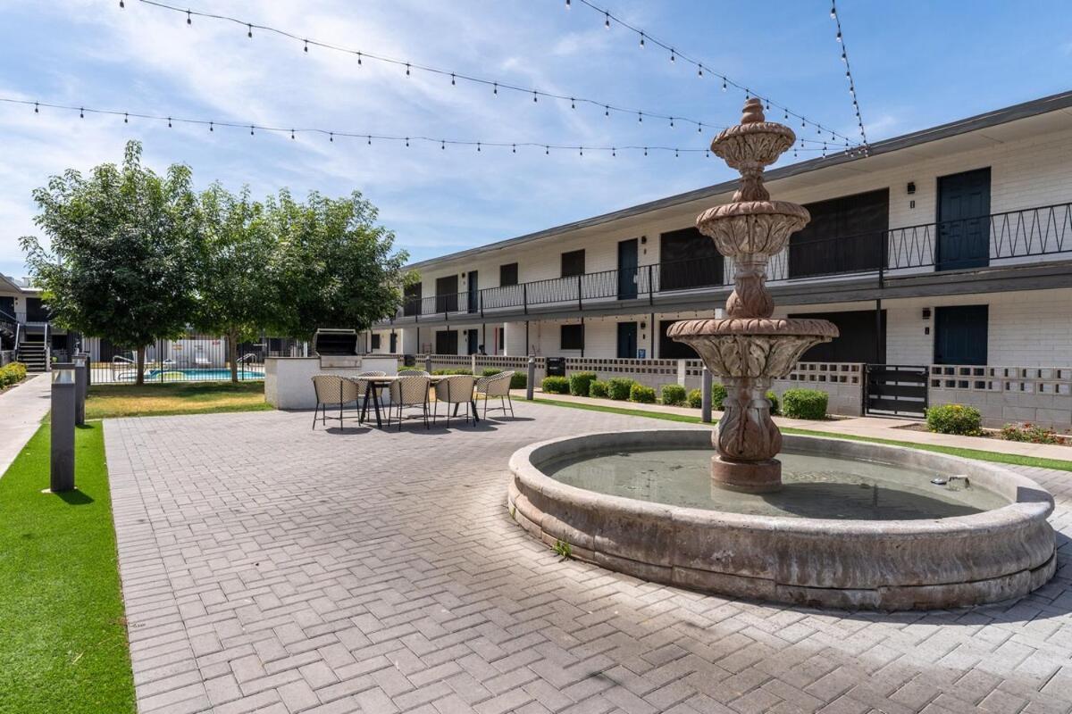Old Town 2 Bedroom Apt, Gated Patio & Amenities Scottsdale
