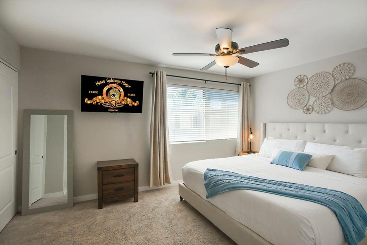 - Two Bedroom Townhouse * Scottsdale