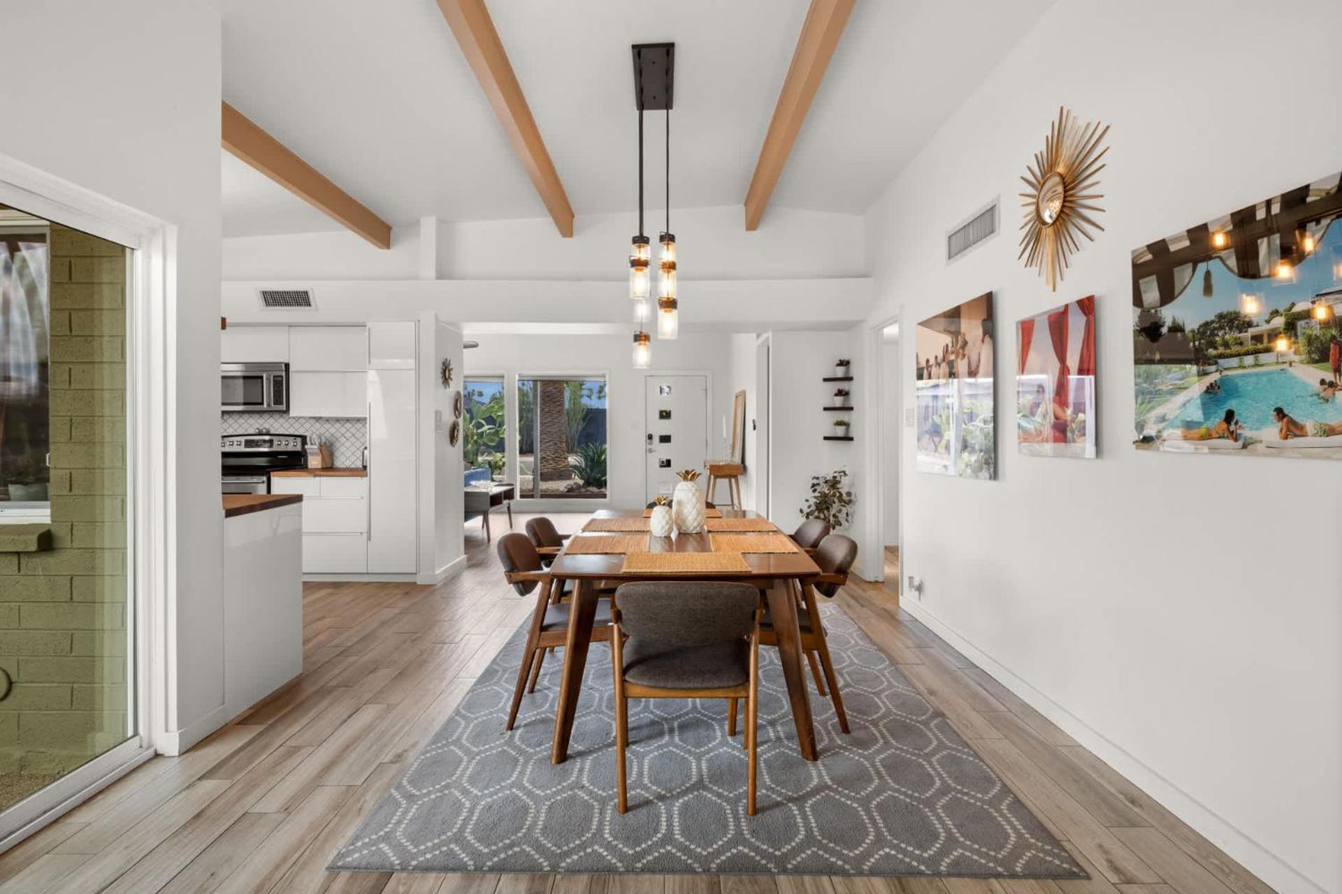 Mid-century Marvel - Poolside Patio With & Bocce Holiday home Scottsdale
