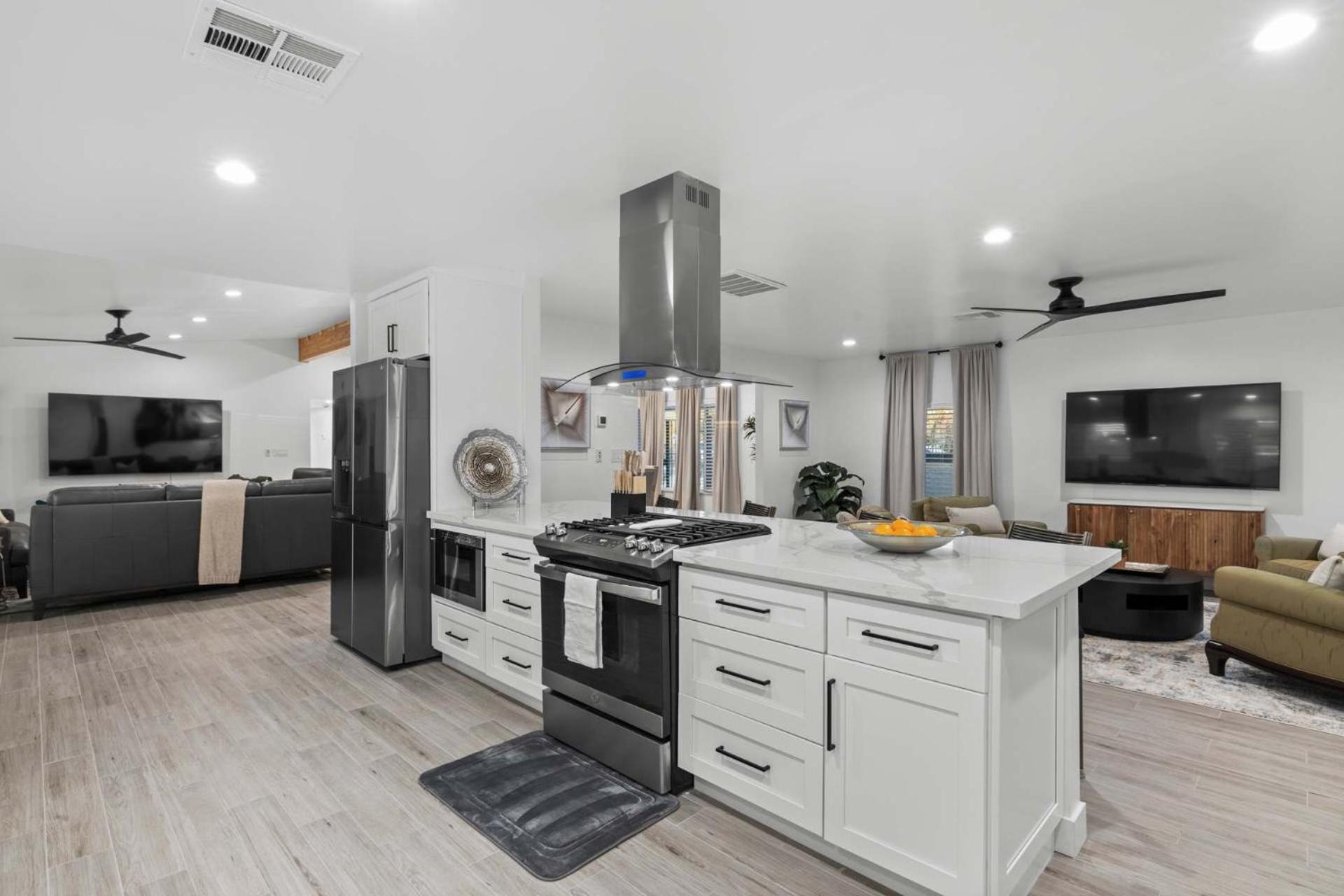 Holiday home Desert Willow - Pool Pickleball Basketball Court Firepit & Putting Scottsdale