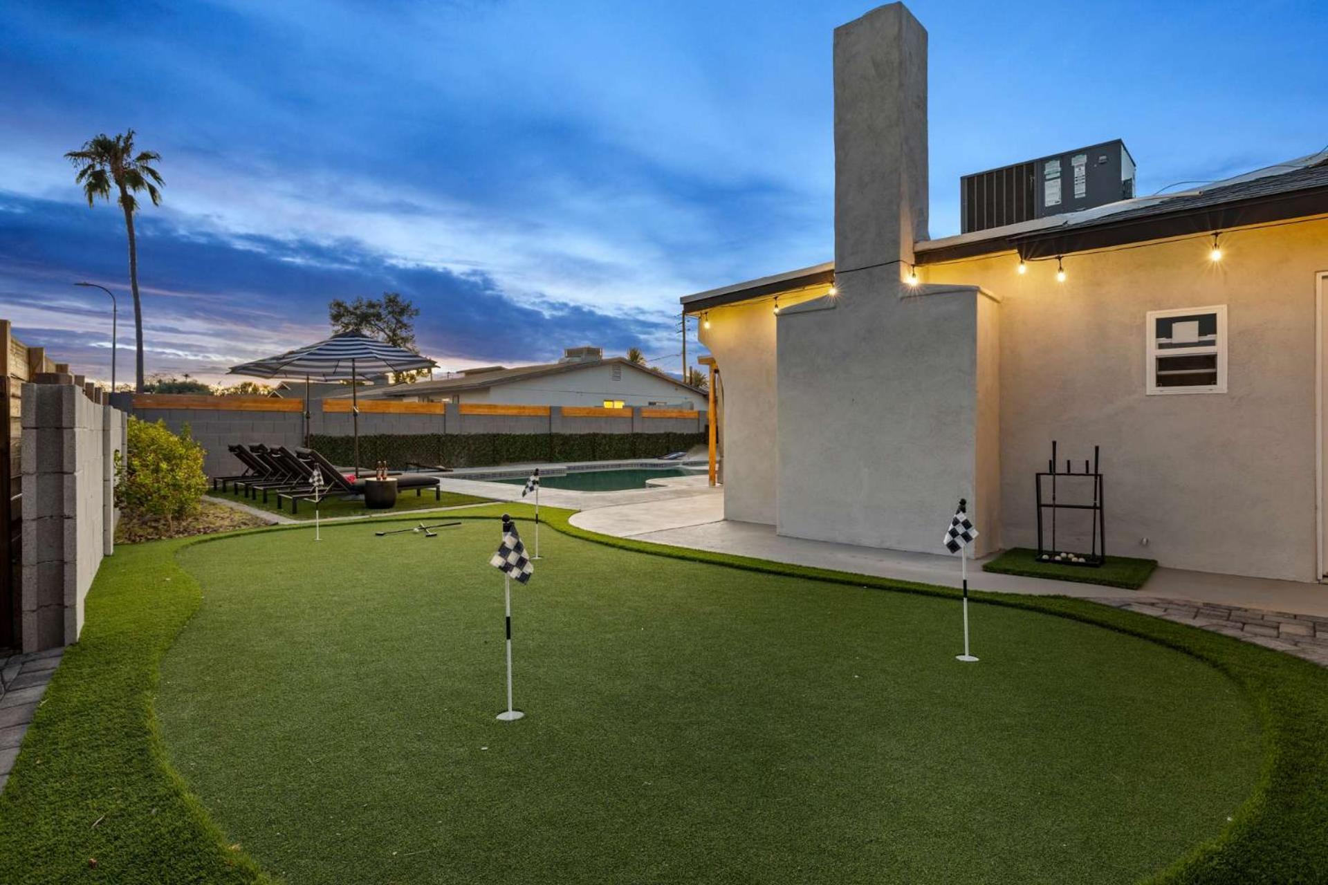 Holiday home Desert Dreaming - Old Town Pool & Putt *