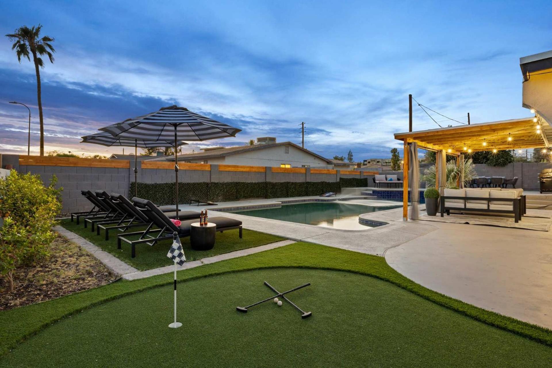 Desert Dreaming - Old Town Pool & Putt *