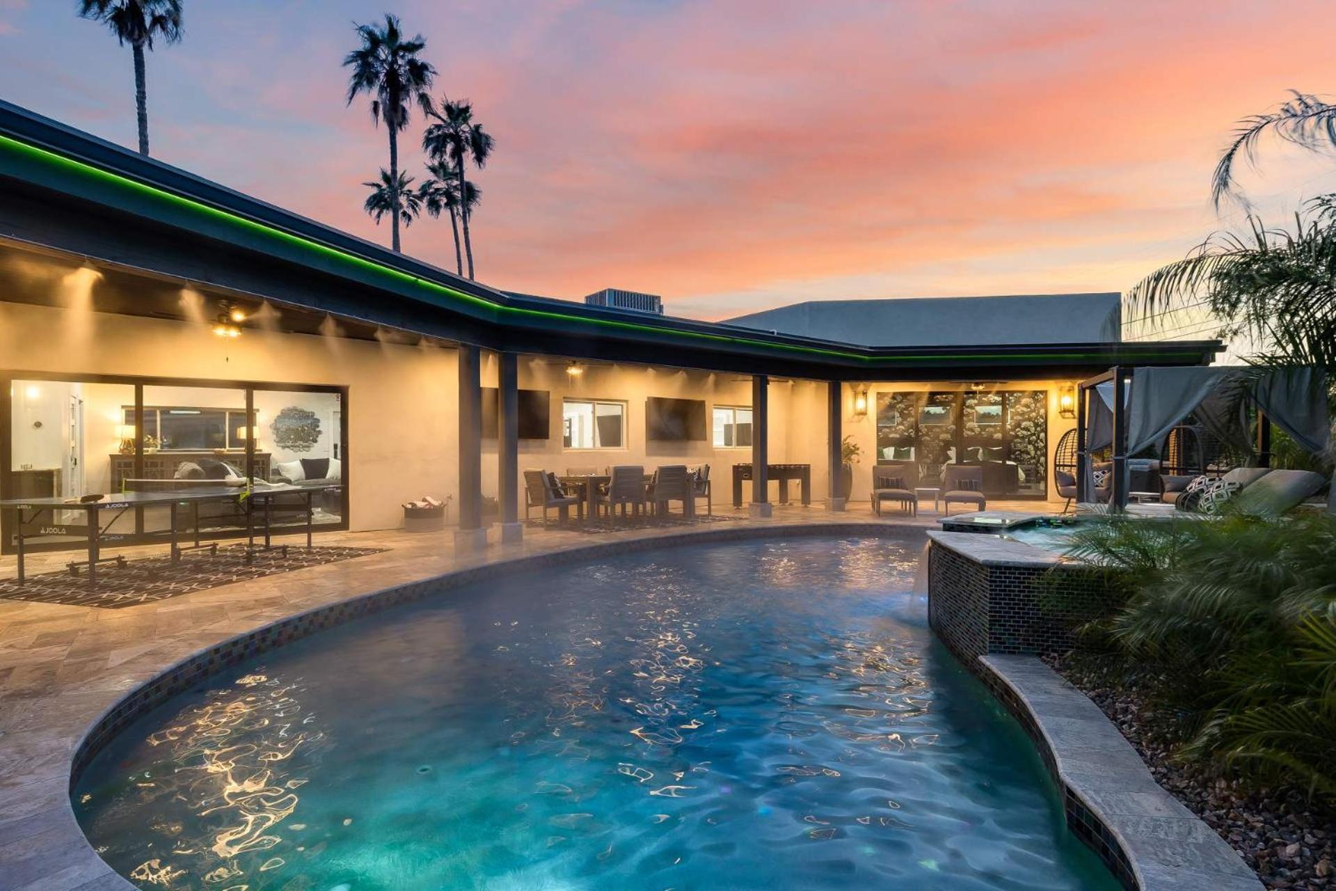 Holiday home 75th Place - Luxe Pool Walk To Old Town *