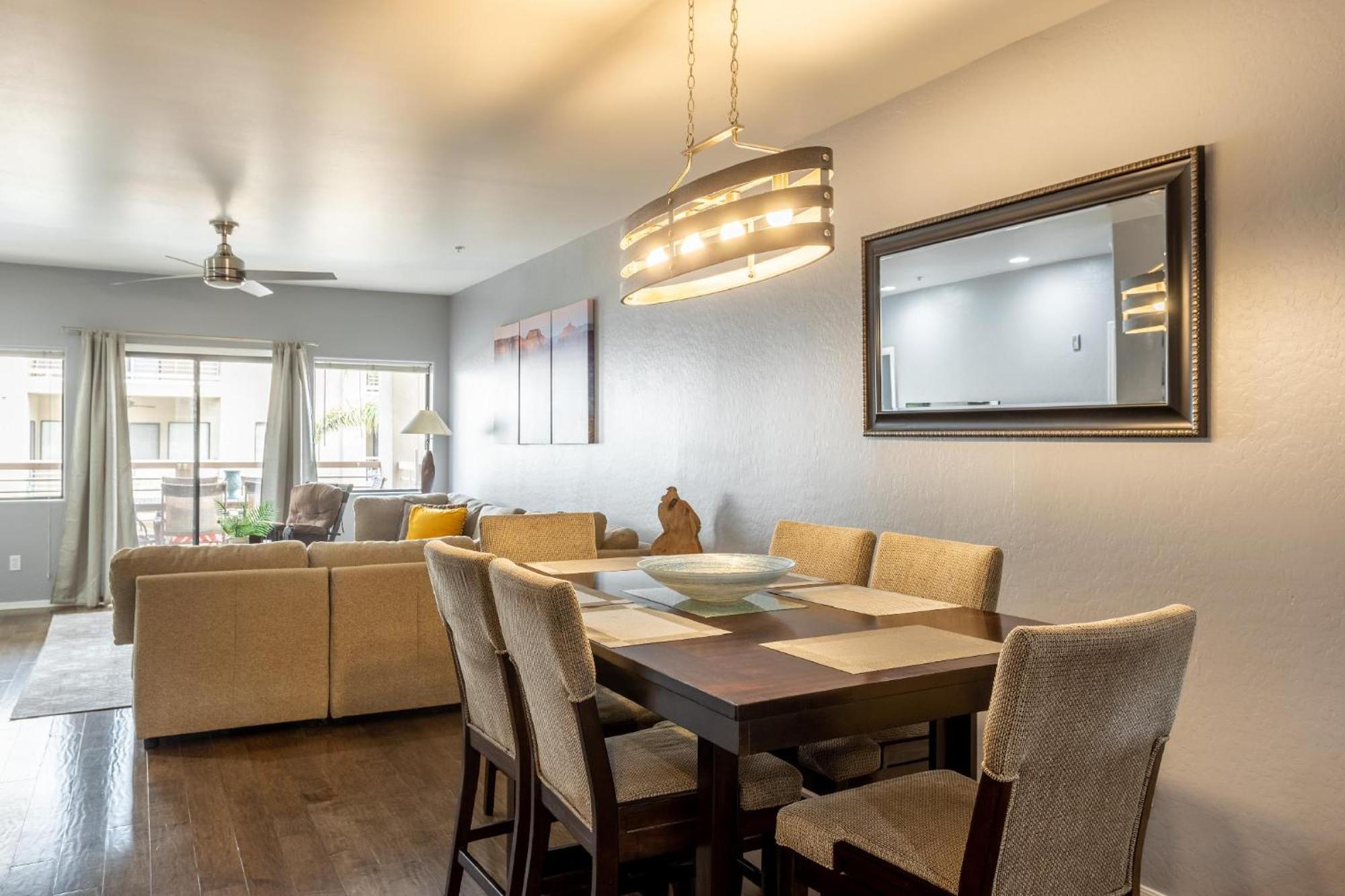 Holiday home Saguaro Sunrise -luxe With Balcony & Pool