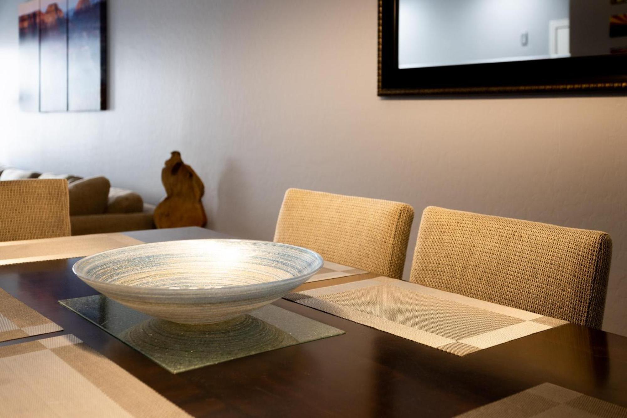 Saguaro Sunrise -luxe With Balcony & Pool Holiday home