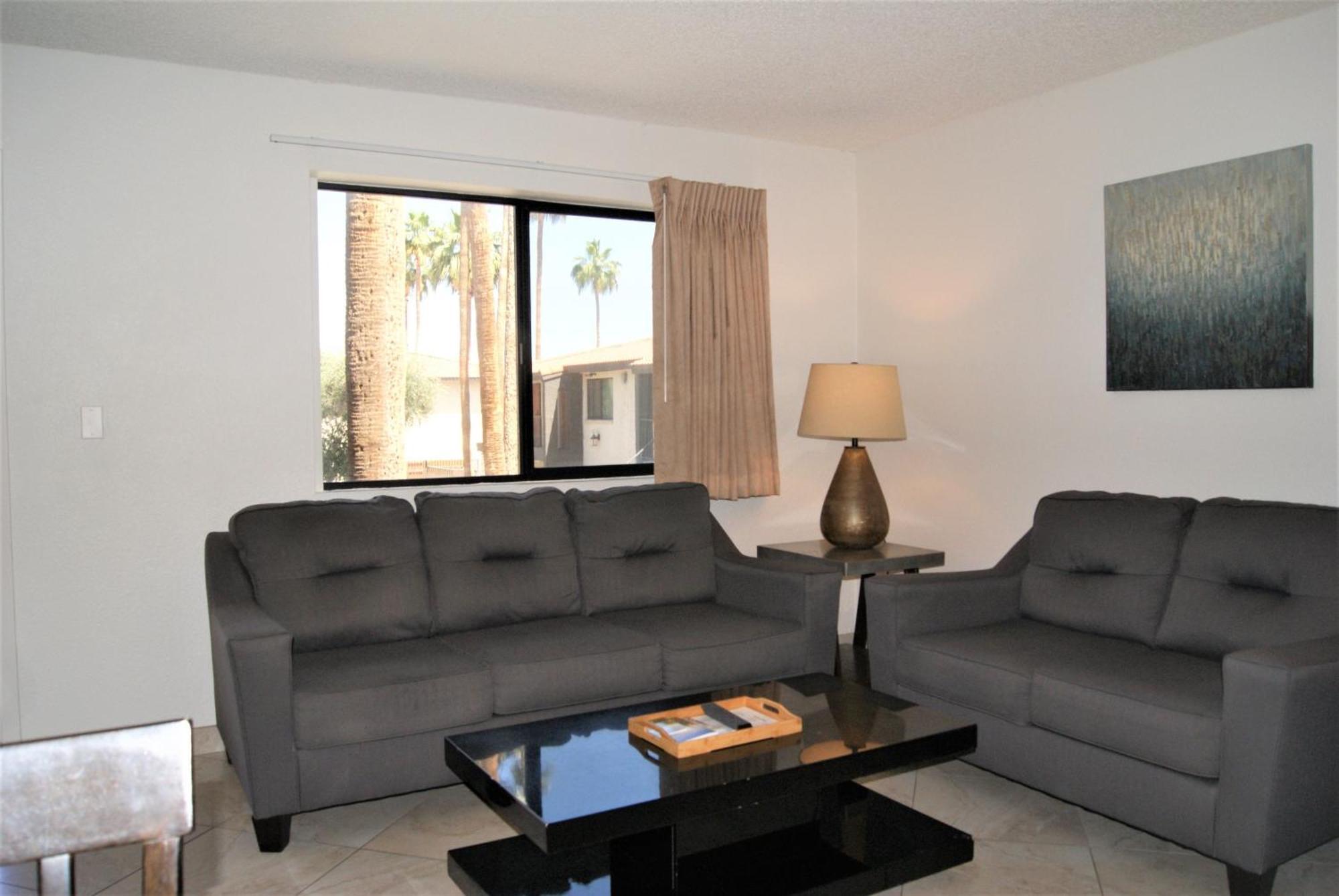 Apartment 214 Fully Furnished 1br Suite-outdoor Pool