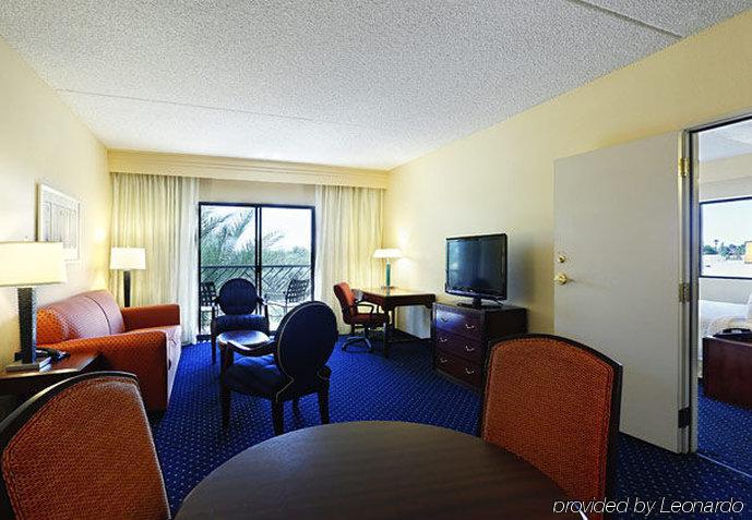 Courtyard By Marriott Old Town Hotel 3*