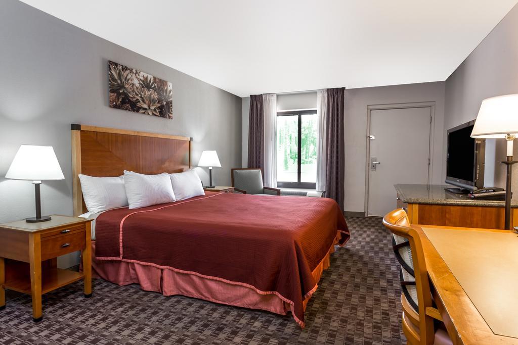 Howard Johnson By Wyndham Old Town 2*