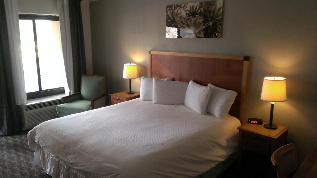 Howard Johnson By Wyndham Old Town Scottsdale