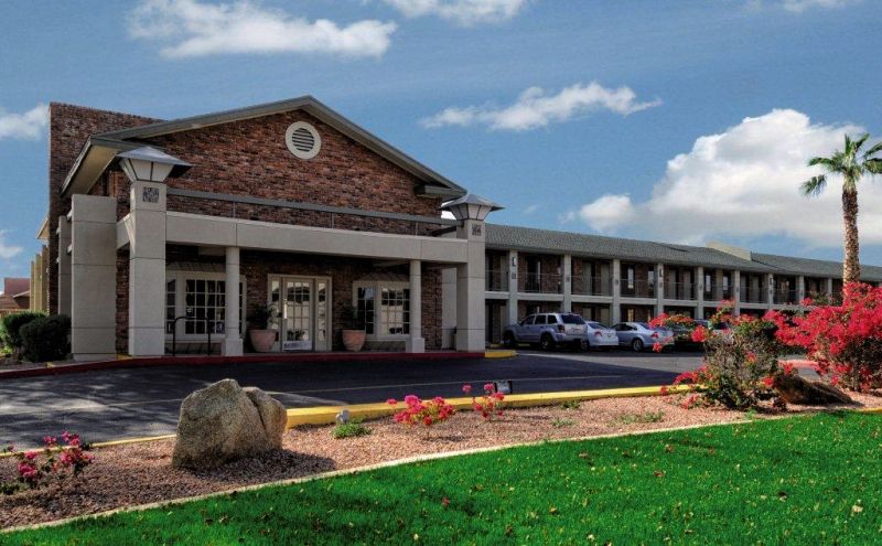 Howard Johnson By Wyndham Old Town Hotel Scottsdale