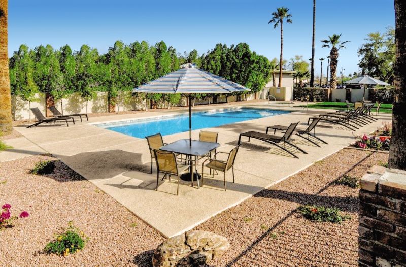 Howard Johnson By Wyndham Old Town Scottsdale
