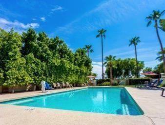 Howard Johnson By Wyndham Old Town 2*