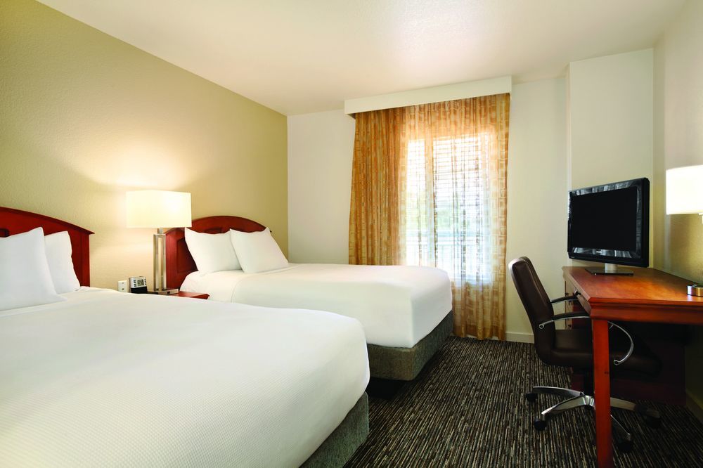 Hyatt House Old Town 3*