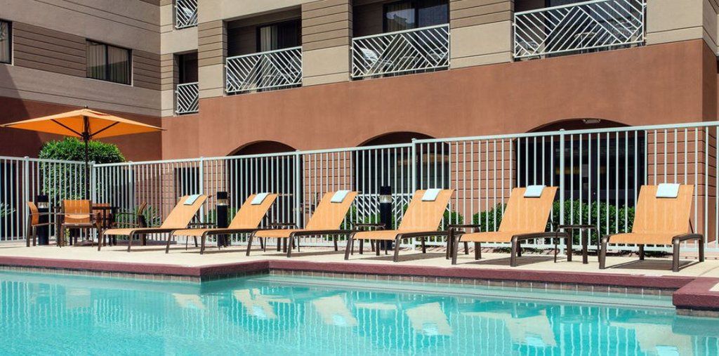 Hotel Courtyard By Marriott Old Town 3*