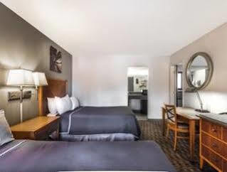 Howard Johnson By Wyndham Old Town Hotel Scottsdale