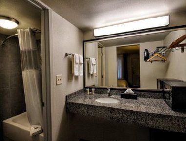 Hotel Howard Johnson By Wyndham Old Town 2*