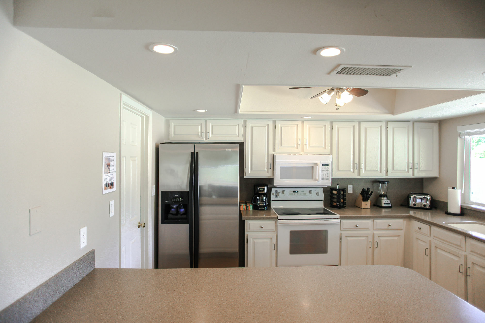 Tatum Gardens - 4 Bed - Apartment *