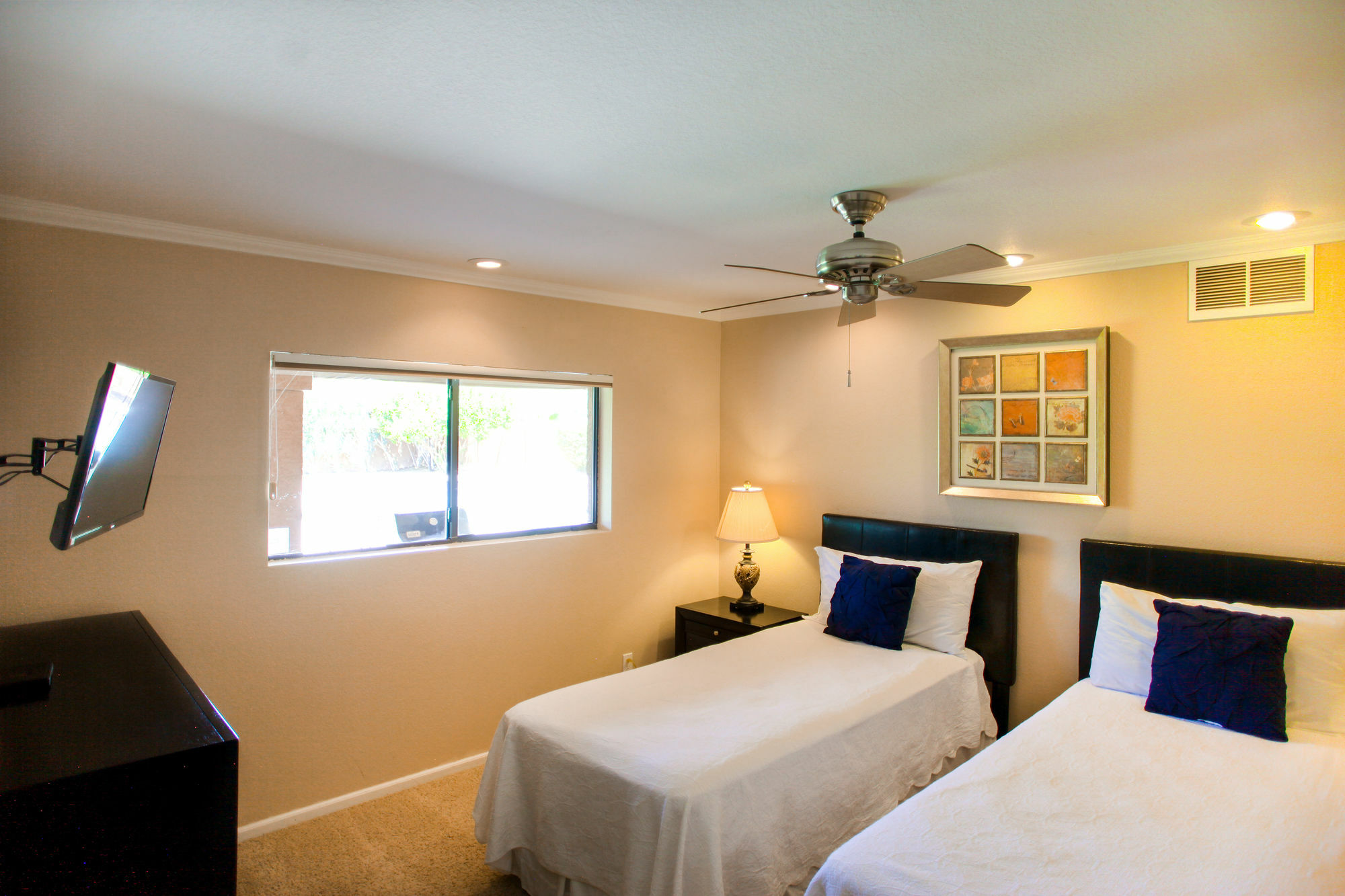 Avalon 4 Bedroom Apartment *